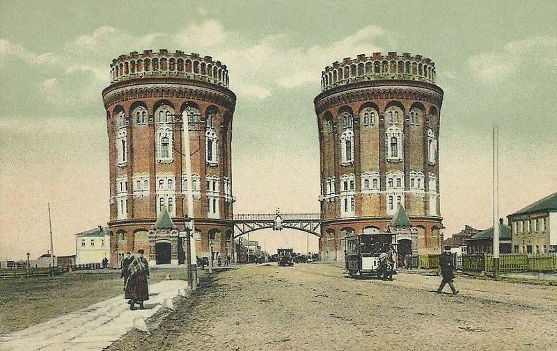 Крестовские водонапорные башни. Фото начала ХХ века