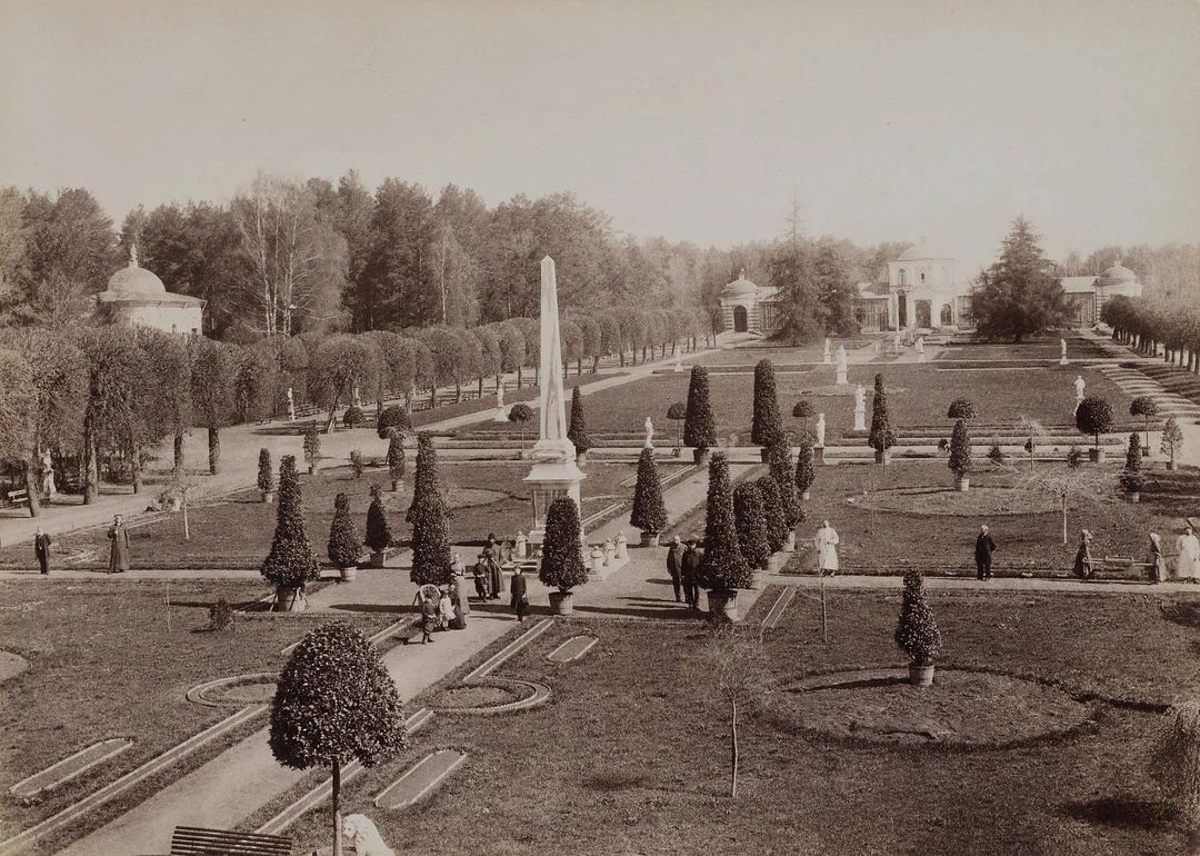 Усадьба Кусково. Партер со стороны дворца. 1886 год. Фото «Шерер, Набгольц и Ко»